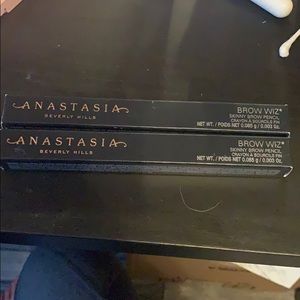 Anastasia Beverly Hills brow wiz Duo